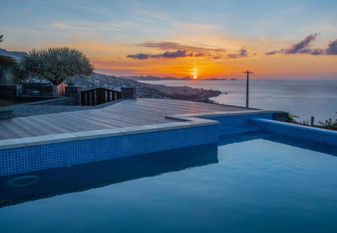 Villa Sunrise View By Madeira Sun Travel Santa Cruz  Eksteriør bilde